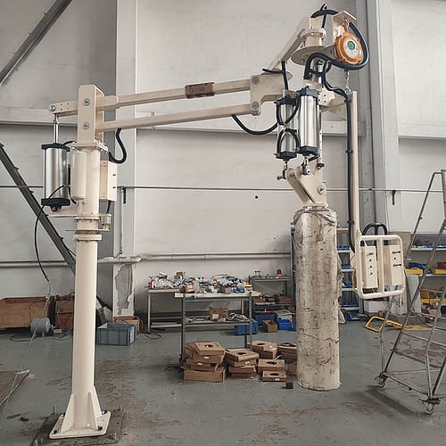 roll film handling manipulator